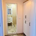 Sunny Апартамент