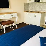 Sunny Апартамент
